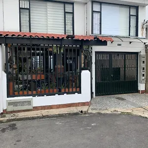 Bellísimo Cerca Del C.c Titán Plaza Apartamento